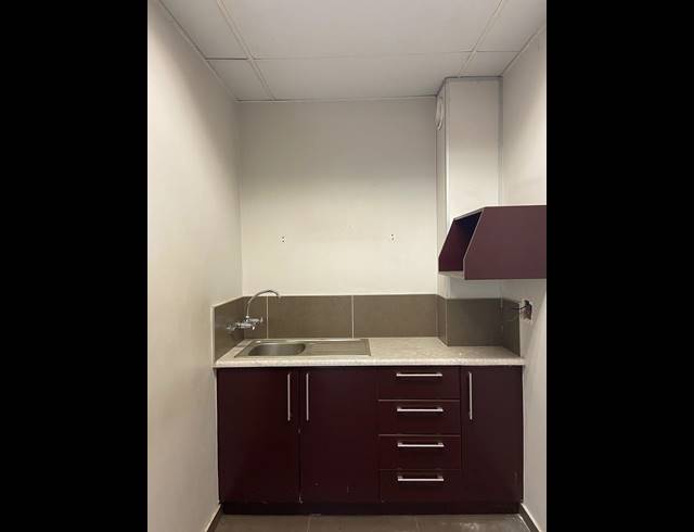 511M² OFFICE TO LET IN KELVIN